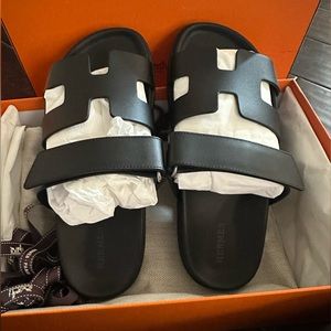 SOLD! New Hermes Chypre Sandals in Black. Full set. Size 37.5 (US 7.5).